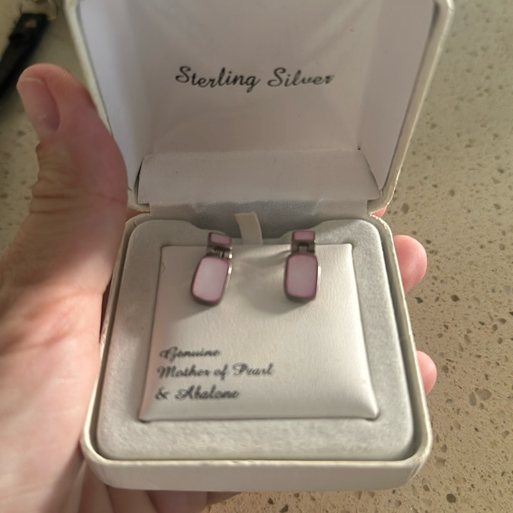 Sterling silver / mother of pearl earrings